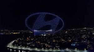 Hyundai Türkiye’de satışa sunduğu yeni modeli Tucson’u İstanbul Boğaz’ında yaptığı drone gösterisiyle tanıttı.